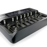 EverActive UC-800 Li-Ion / Li-HV / LiFePO4 / Ni-MH Akkumulátor Töltő