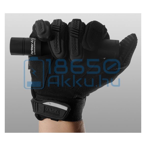 Armytek Partner A2 v3 Taktikai lámpa