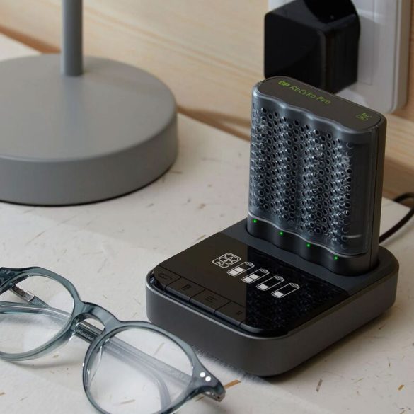 GP ReCyko Pro P461 USB Pro Charger Ni-MH Akkumulátor Töltő + D461 Charger Dock + 4db 2000mAh (AA / R