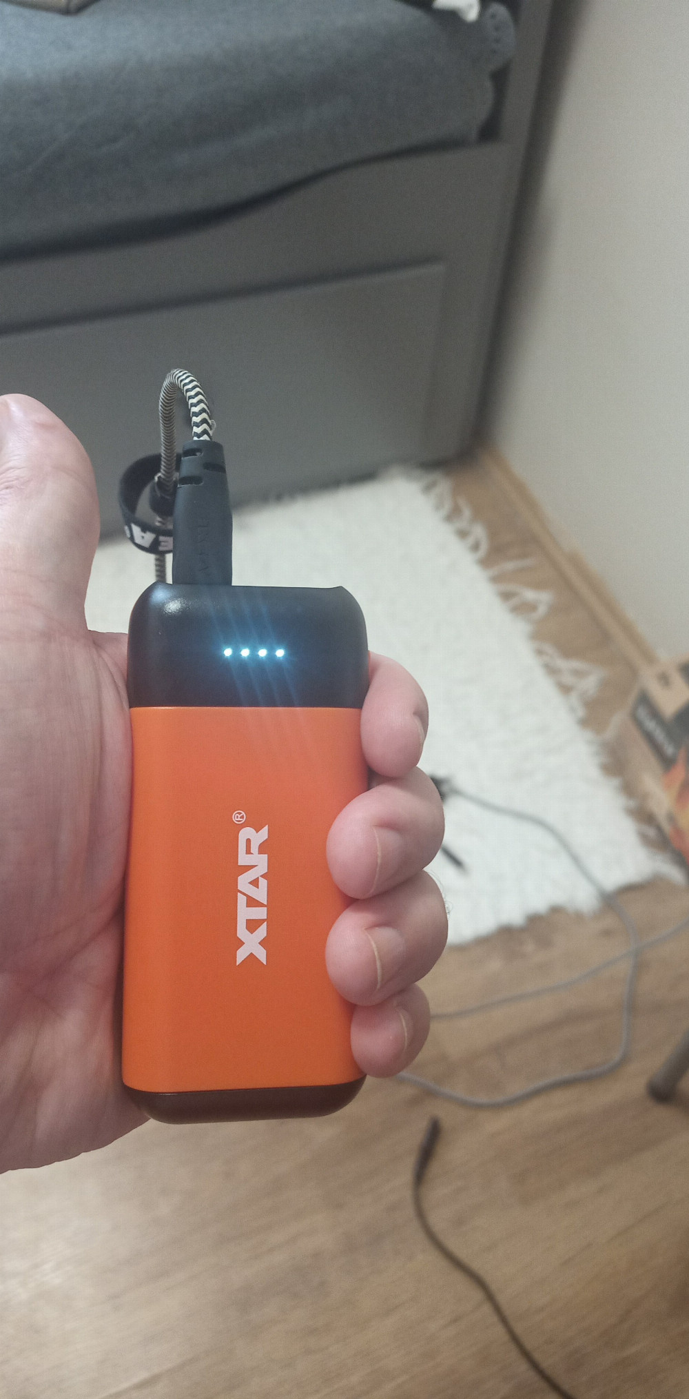 XTAR PB2C Narancssárga Akkumulátor Töltő és Powerbank